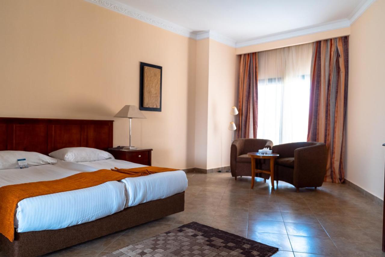 Swiss Inn Plaza Hotel 6th of October City Zewnętrze zdjęcie